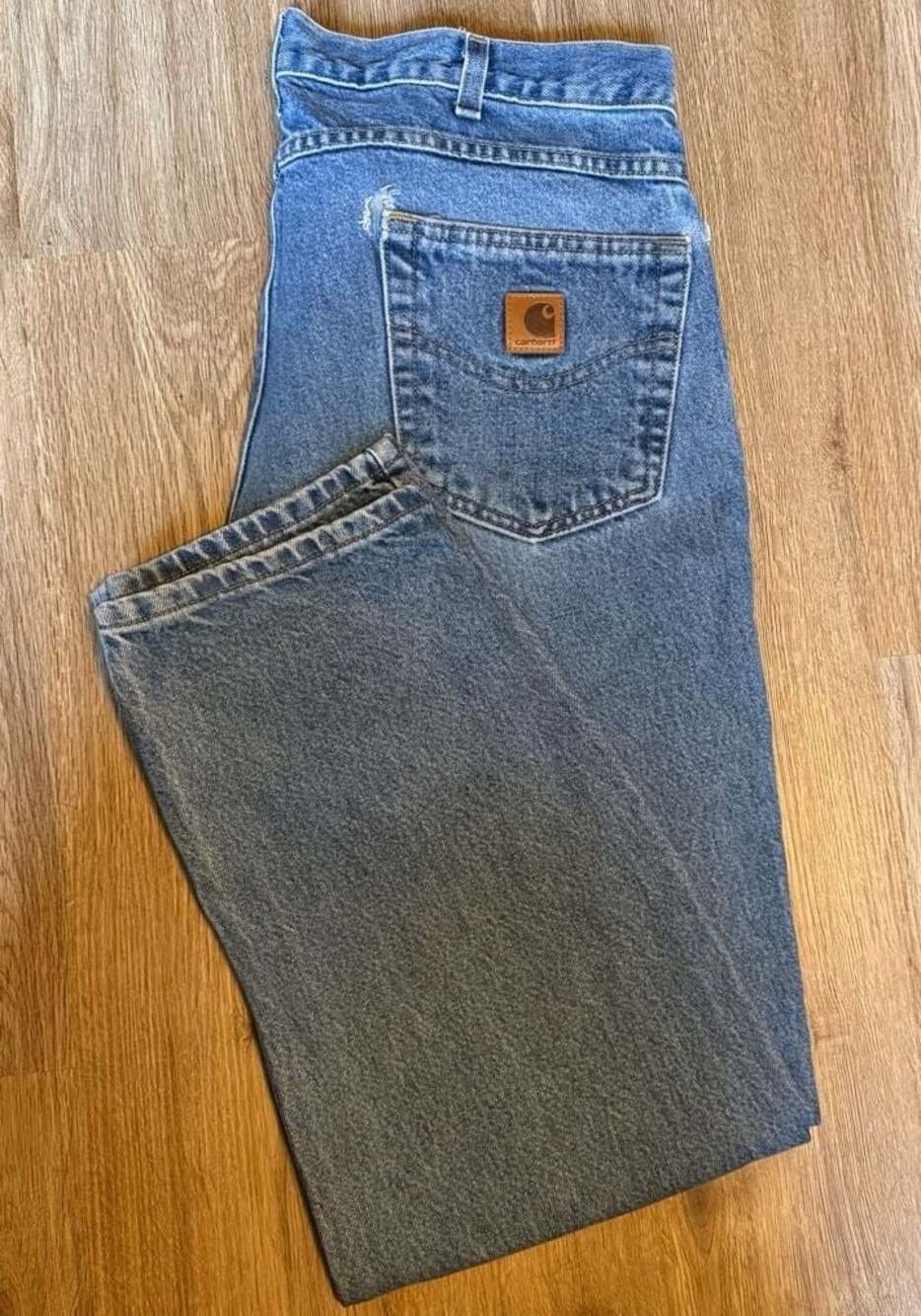 Vintage Carhartt Straight Leg Denim Blue jeans// Relaxed Fit